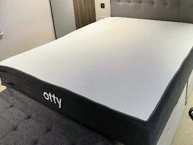 Otty Original Hybrid mattress.