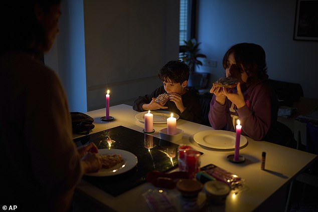 Spanish authorities have denied any link between the power cut and their use of sustainable energy sources