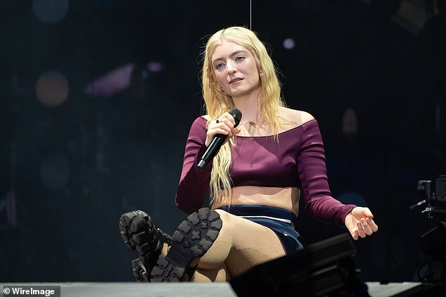 Fans were stunned by the image, with one posting: 'I WASNT PREPARED FOR THIS ON A WEDNESDAY AFTERNOON LORDE'