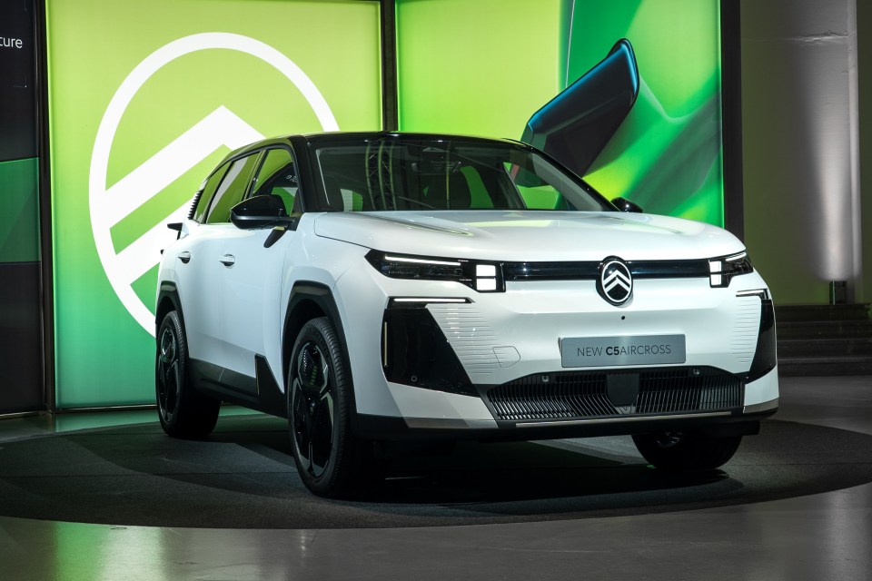 White Citreon C5 Aircross on display.