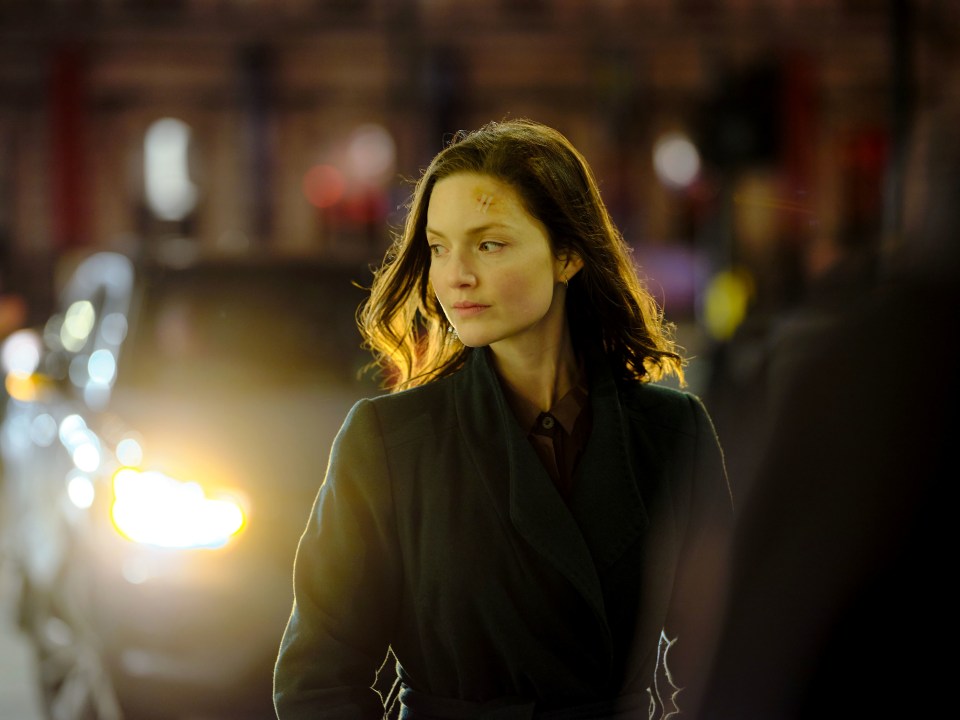 Holliday Grainger as DCI Rachel Carey in The Capture.