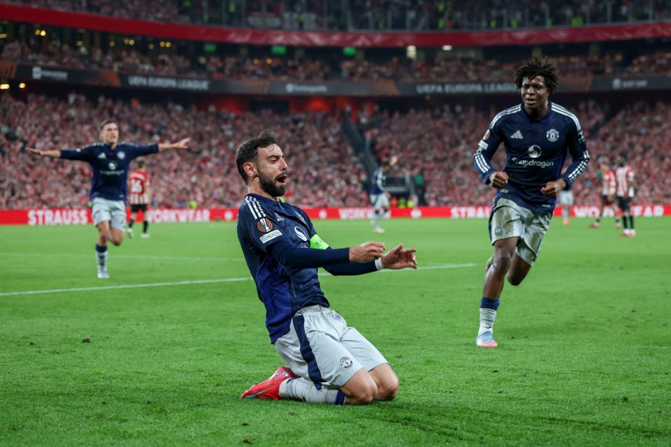 Bruno Fernandes celebrates scoring a goal during a soccer match.