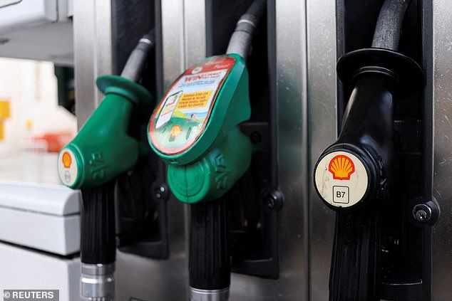 Analysis by the RAC shows the average UK-wide price of a litre of unleaded at forecourts on Thursday was 134.06p