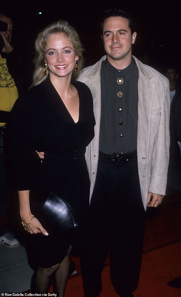 In 1989, Podewell married Steven Glueck, and by 1992, they welcomed their first child