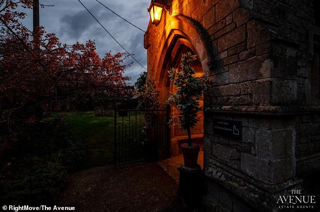 The property has 'no garden and no parking'. The neighbour said he mows the lawn in the churchyard which he confirms was a public space and that a visitor ¿would not be trespassing¿