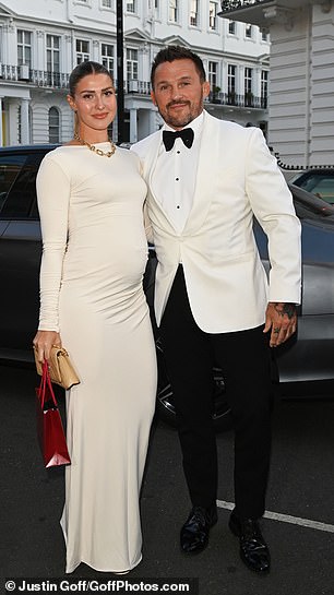Male guests appeared to receive a white tuxedo memo, while female guests opted for glamorous gowns