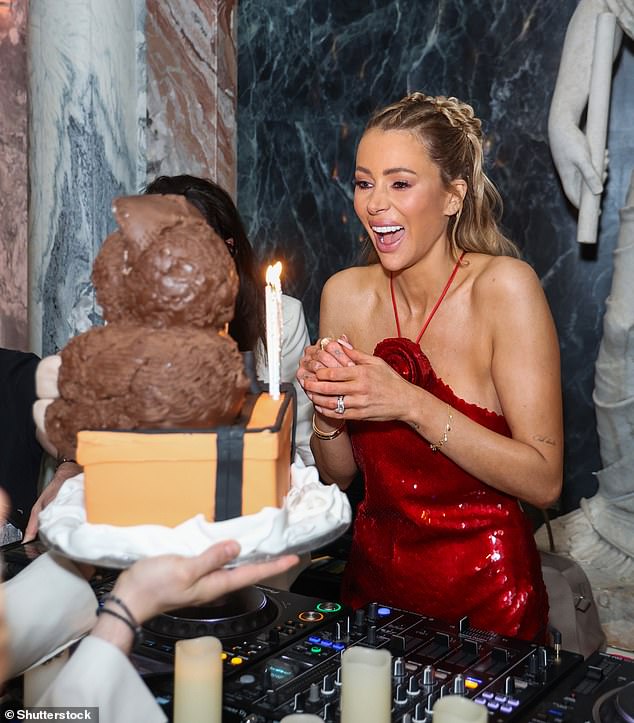 Olivia blew out her candles on the fun cake