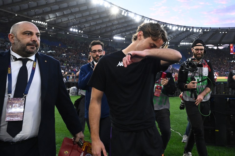 Edoardo Bove of Fiorentina reacting during a Serie A match.