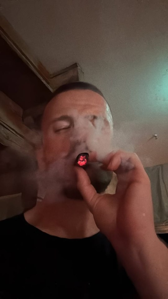 Eric Dier smoking a cigar after a Bayern Munich victory.