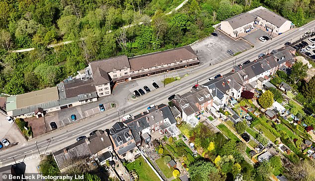 The hotel is situated on a road that passes through the countryside not far from Chesterfield