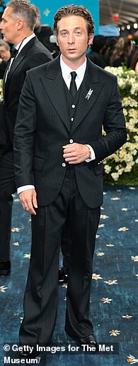 Fans were exhausted seeing the same 'boring suits' on the red carpet; Jeremy Allen White pictured