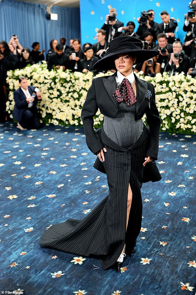 Rihanna, pregnant for a third time, wore custom Marc Jacobs – and arrived late