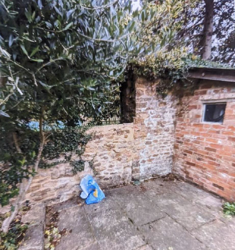 Patio of a cottage in Oxfordshire.