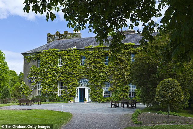 Australian food stylist and chef Annabel studied at the prestigious Ballymaloe Cookery School in Ireland before landing a job with Lord and Lady Mancroft
