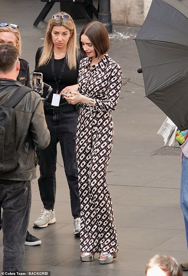 Lily was seen chatting with members of the crew in between takes