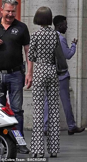 Emily looked impeccably stylish in the bold look