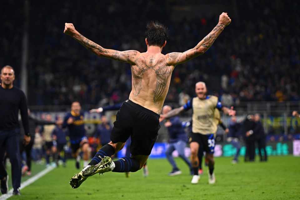 Francesco Acerbi of FC Internazionale Milano celebrating a goal.