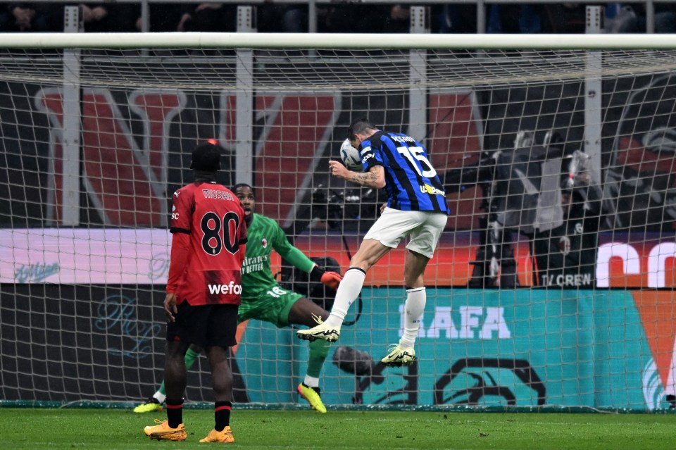 Francesco Acerbi of FC Internazionale scoring a goal.