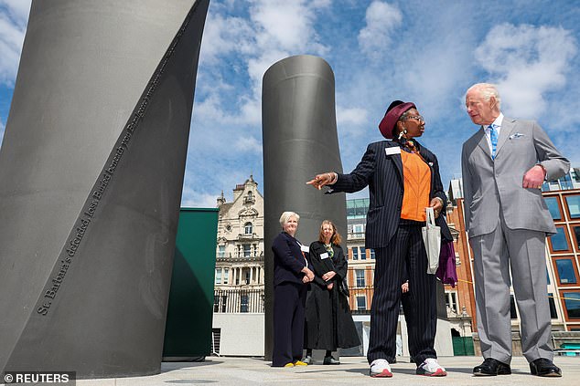 Charles greeted poet Dorothea Smartt, whose poetry about the Thames is printed on the ventilation columns on the new tunnel