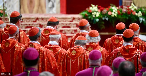 epa12079534 Cardinals attend a special Mass 'Pro eligendo papa' or for the election of the Pope, before the start of the conclave, at St Peter's Basilica in the Vatican, 07 May 2025.  EPA/ALESSANDRO DI MEO