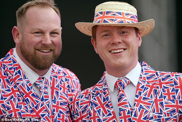 Audiences sported Union Jack ensembles to commemorate the 80 year anniversary of VE Day this evening