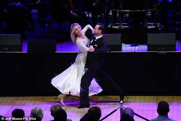 The pair wowed the audience with an elegant performance