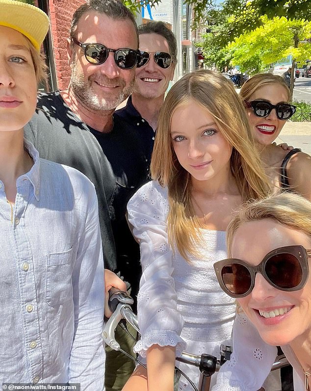 Following their split, Naomi and Schreiber have maintained a positive co-parenting relationship