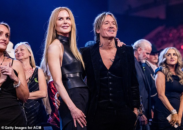 Keith was there to be garlanded with the ACM Triple Crown Award, which is given to an artist who has over the years won a new artist award, a best male or female artist award and an entertainer of the year award
