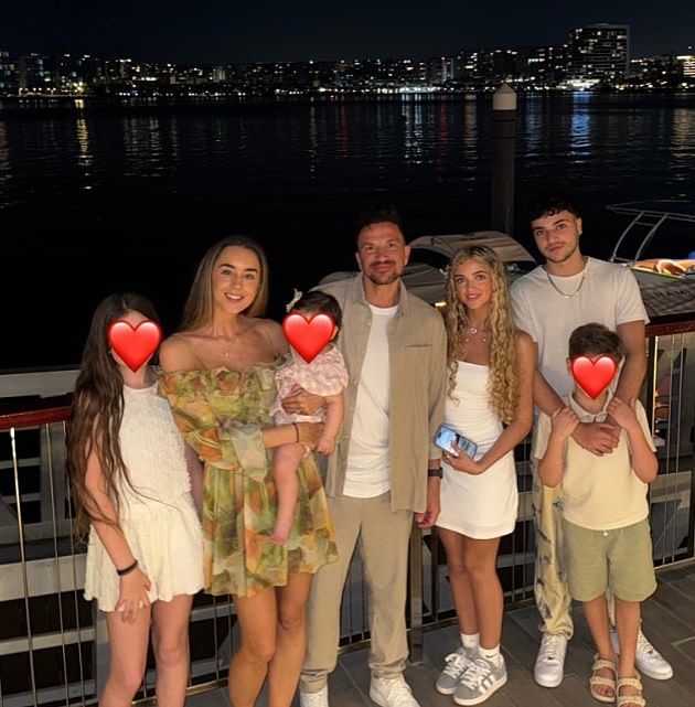 Australian popstar Peter Andre has faced criticism after posting a photograph on Instagram showing his family's visit to a SeaWorld theme park in Abu Dhabi