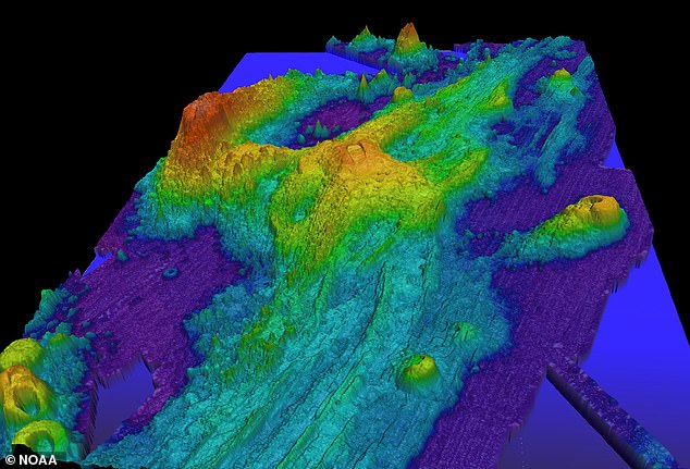 Scientists monitoring the Axial Seamount have detected key signs that it is about to erupt: inflation of the seafloor and increased earthquakes