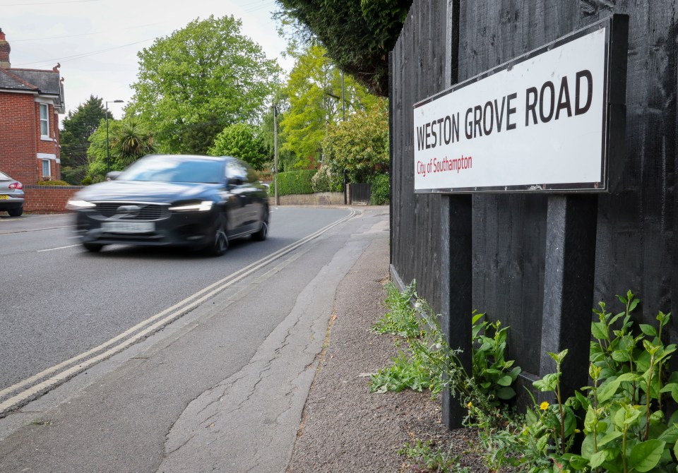 Weston Grove Road street sign in Southampton.