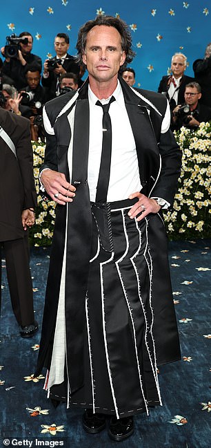 Ironically, Aimee and Walton looked as if they could have coordinated their black-and-white ensembles for this year's Met Gala