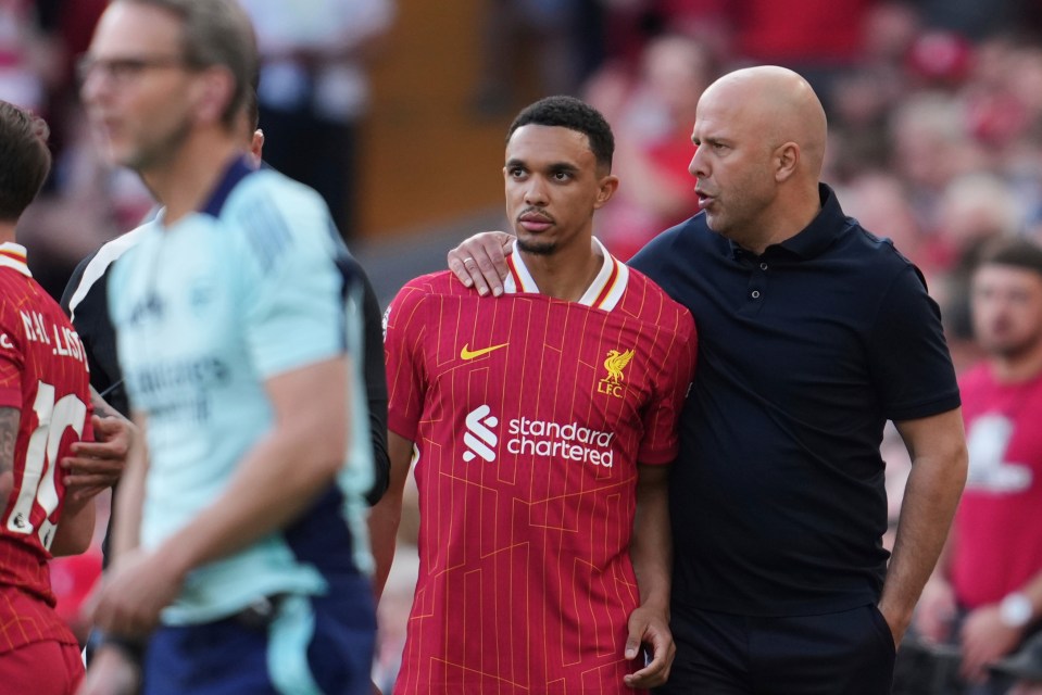 Liverpool manager Arne Slot instructing a player.