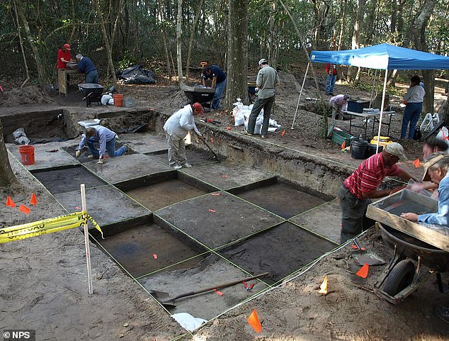 Archaeologists have found pottery, weapons, and other traces of English settlers on Roanoke Island and elsewhere