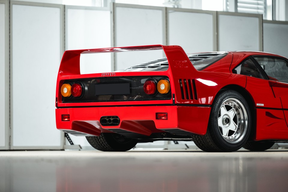 Rear view of a red Ferrari F40.