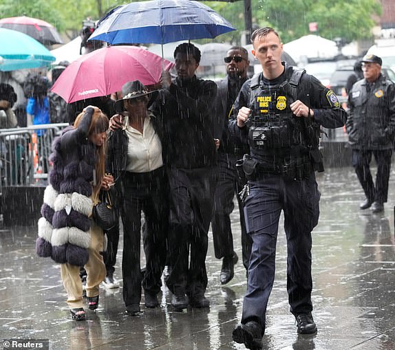 Family members of Sean "Diddy" Combs arrive at court for Sean "Diddy" Combs' sex trafficking and racketeering conspiracy trial at U.S. court in Manhattan, in New York City, U.S., May 14, 2025. REUTERS/Eduardo Munoz