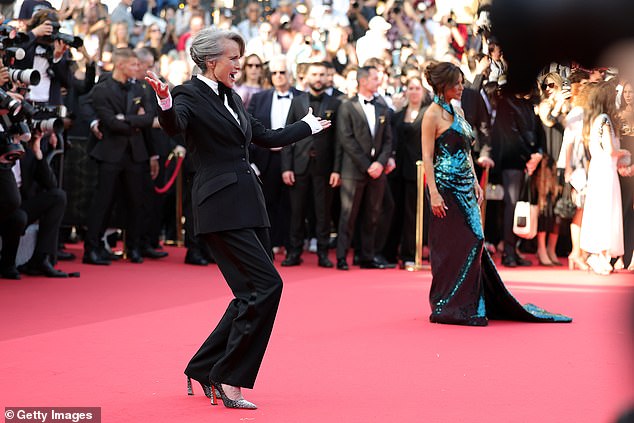 Andie put on a very animated display next to fellow actress Eva