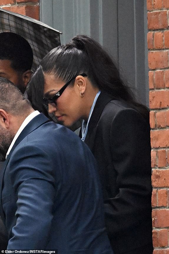 Cassie Ventura seen heading to the Manhattan federal court for her third day of testimony in the Sean â¿¿Diddy' Combs sex trafficking case  Featuring: Cassie Ventura Where: New York City, New York, United States When: 15 May 2025 Credit: Elder Ordonez/INSTARimages