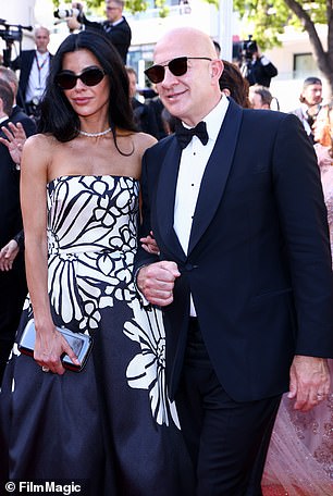 While it might not actually be the couple on the Dossier 137 red carpet, Bezos and his loved-up fiancée are appearing at Cannes