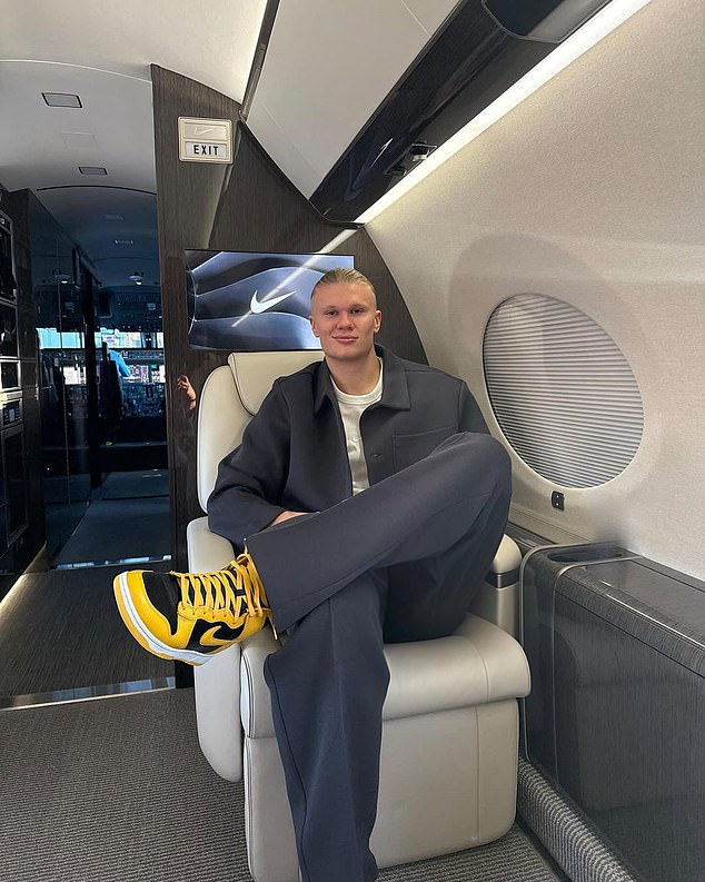 While Premier League wages are astronomical to most, the top flight's highest-paid player, Erling Haaland, is ranked a lowly 34th globally