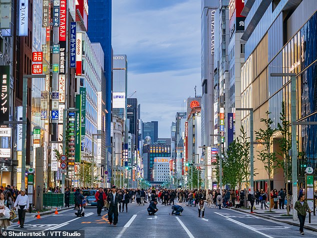 Wright and Joe Chappell allegedly stole 46 pieces of jewellery worth 106,272,000 yen, approximately £679,000