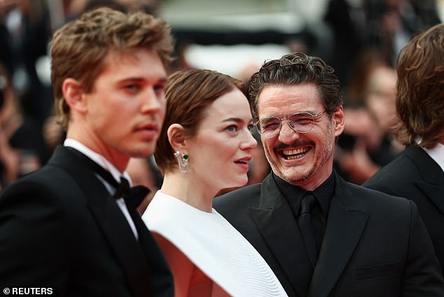Pedro was in fits of laughter next to Emma