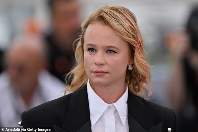 While she scored major roles in Patriot Games, Now and Then opposite Demi Moore , and American Beauty, this week she turned heads on the Cannes red carpet alongside Kristen Stewart, her director in the new indie film The Chronology of Water