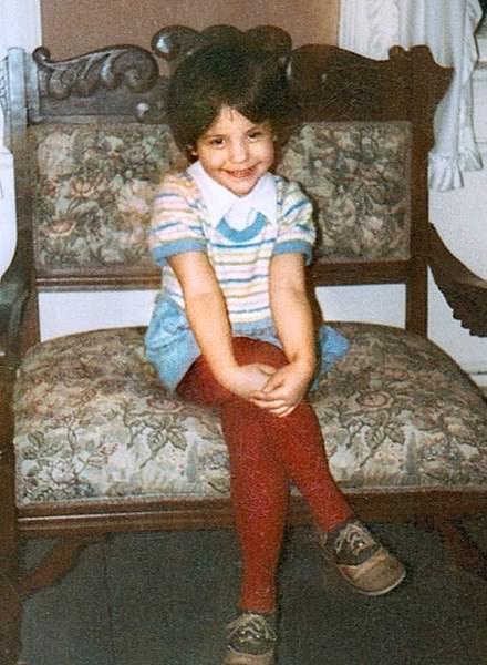 Rachael's childhood was tragically riddled with health woes and incessant bullying from her classmates. She's seen as a kid