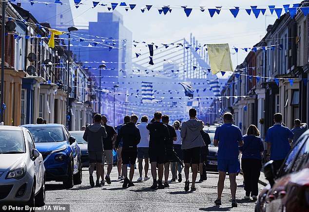 Everton come into Sunday's game in 13th place, while their opponents are relegated and last
