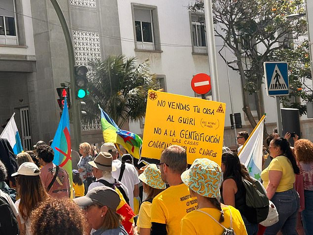 Tourism minister for Tenerife, Lope Alfonso said the government has been working on a model to 'achieve a balance between the interests of residents and tourists.'