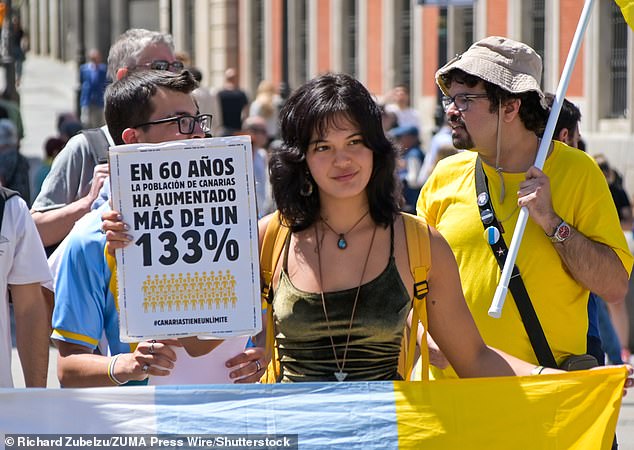Solidarity protests have also been occurring in Madrid, as residents there express their support for the Canary Islands