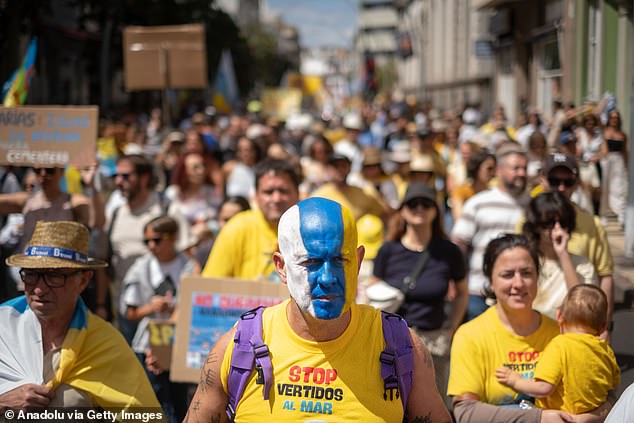 The 'Canaries has a limit' (Canarias tiene un limite) movement, which is behind the protests this weekend