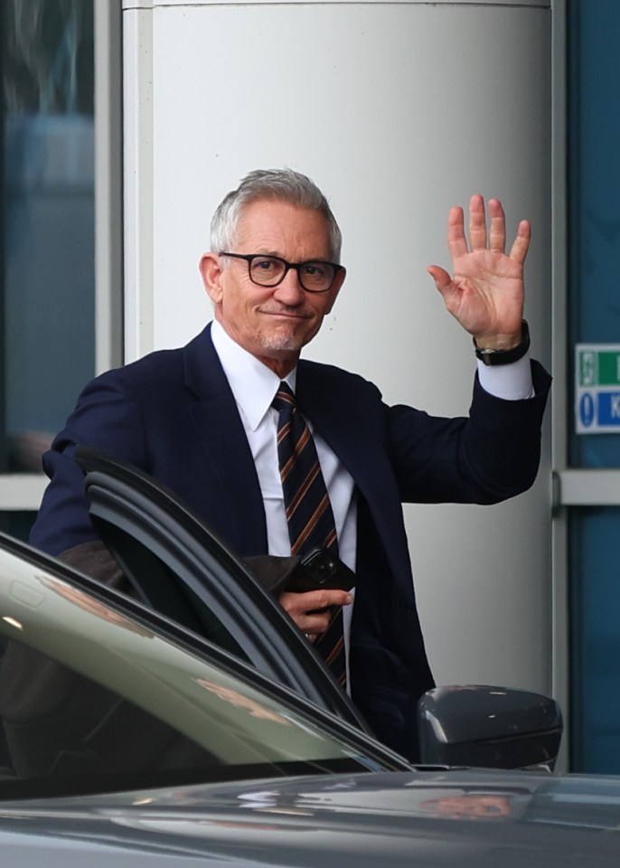 Gary Lineker waving to fans.