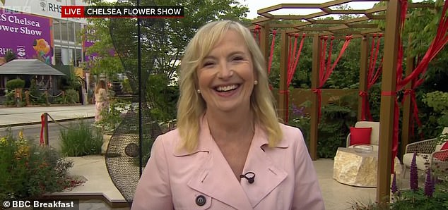 Carol was live from Chelsea Flower Show at the historic Royal Hospital Chelsea in London to update viewers with if there was going to be any sunshine